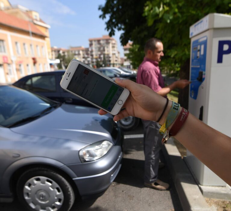 Plata parcării prin SMS în municipiul Sfântu Gheorghe