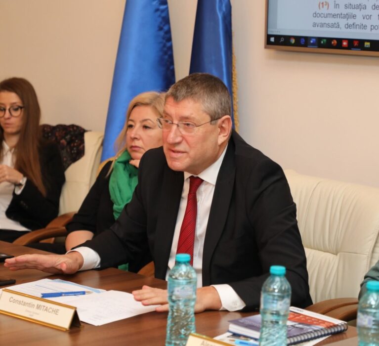 Corpului profesional al arhitecților sefi de municipii – din cadrul AMR