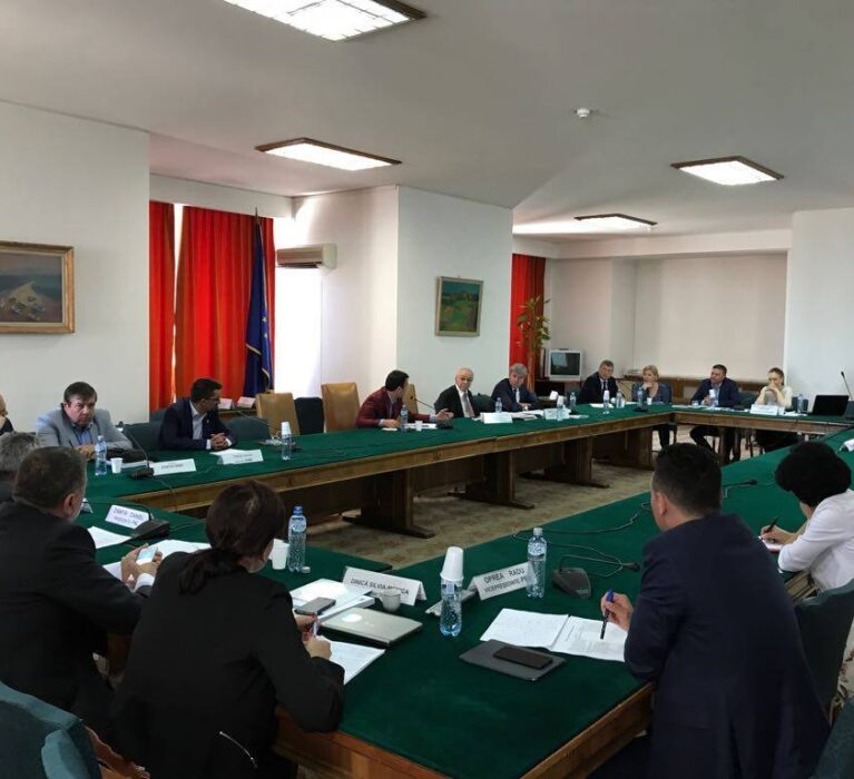 AMR, la discuţiile pentru modificarea legii de organizare şi funcţionare a Curţii de Conturi