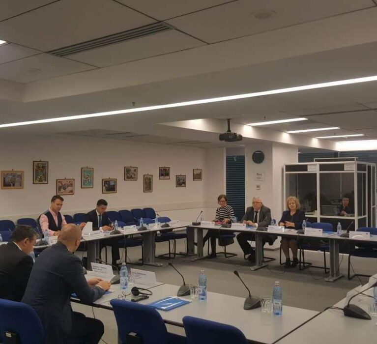 Comisarul European pentru mediu, afaceri maritime si pescuit , discutii cu reprezentantii AMR