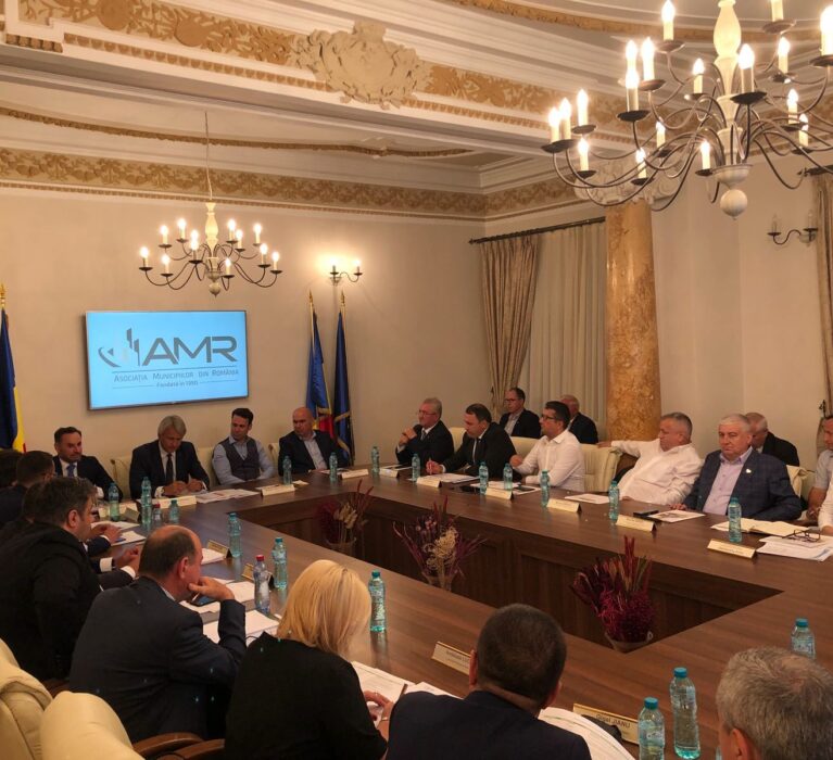 Întâlnire cu ministrul Finanțelor Publice, domnul Eugen Teodorovici pe tema termoficării