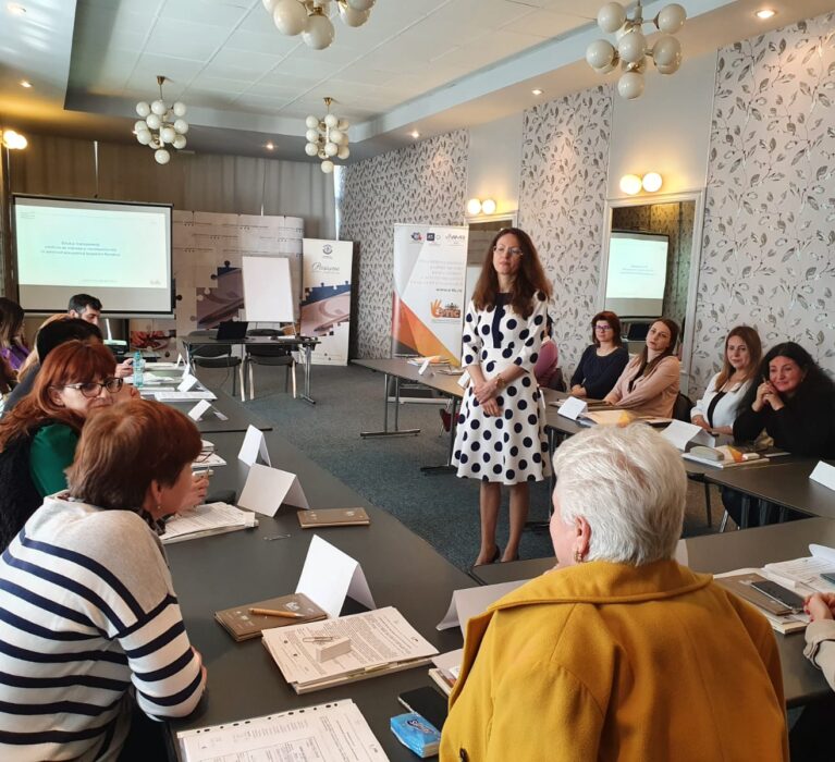 Drobeta Turnu Severin, gazda unei sesiuni de formare în cadrul proiectului E-TIC