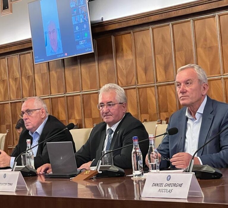 Reprezentanții Comitetului Director al AMR au 𝐩𝐚𝐫𝐭𝐢𝐜𝐢𝐩𝐚𝐭 la 𝐝𝐢𝐬𝐜𝐮𝐭̦𝐢a 𝐜𝐨𝐧𝐝𝐮𝐬ă 𝐝𝐞 p𝐫𝐢𝐦𝐮𝐥-𝐦𝐢𝐧𝐢𝐬𝐭𝐫𝐮 𝐍𝐢𝐜𝐨𝐥𝐚𝐞 𝐂𝐢𝐮𝐜𝐚̆