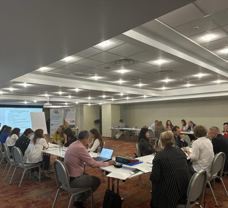 Sesiunea de evaluare a activității formatorilor în cadrul proiectului „Îmbunătățirea accesului și a calității serviciilor pentru cetățeni – o administrație publică transparentă și responsabilă”